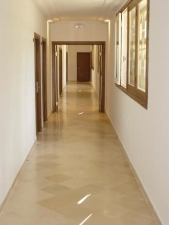 Hotelflur The Orangers Beach Resort and Bungalows
