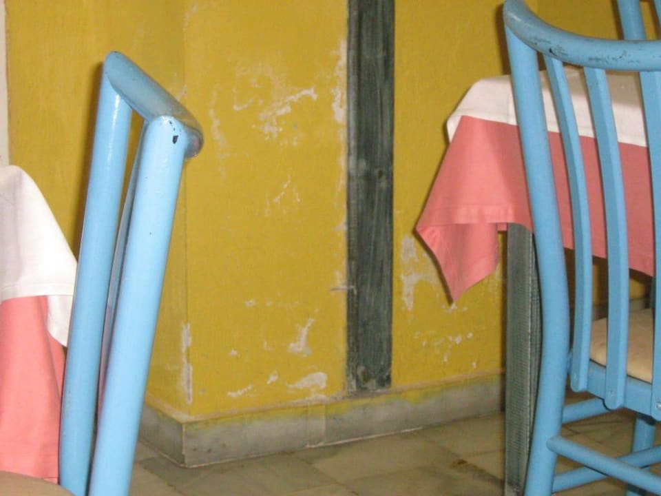 Ungepflegtes Mobiliar und Gesamtzustand Hotel Bahia Serena