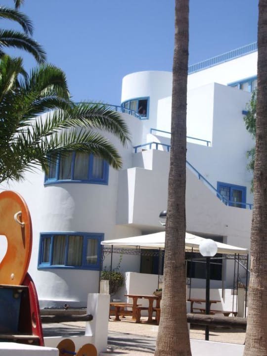 Aussenansicht vom spielplatzseite Aparthotel Costa Mar