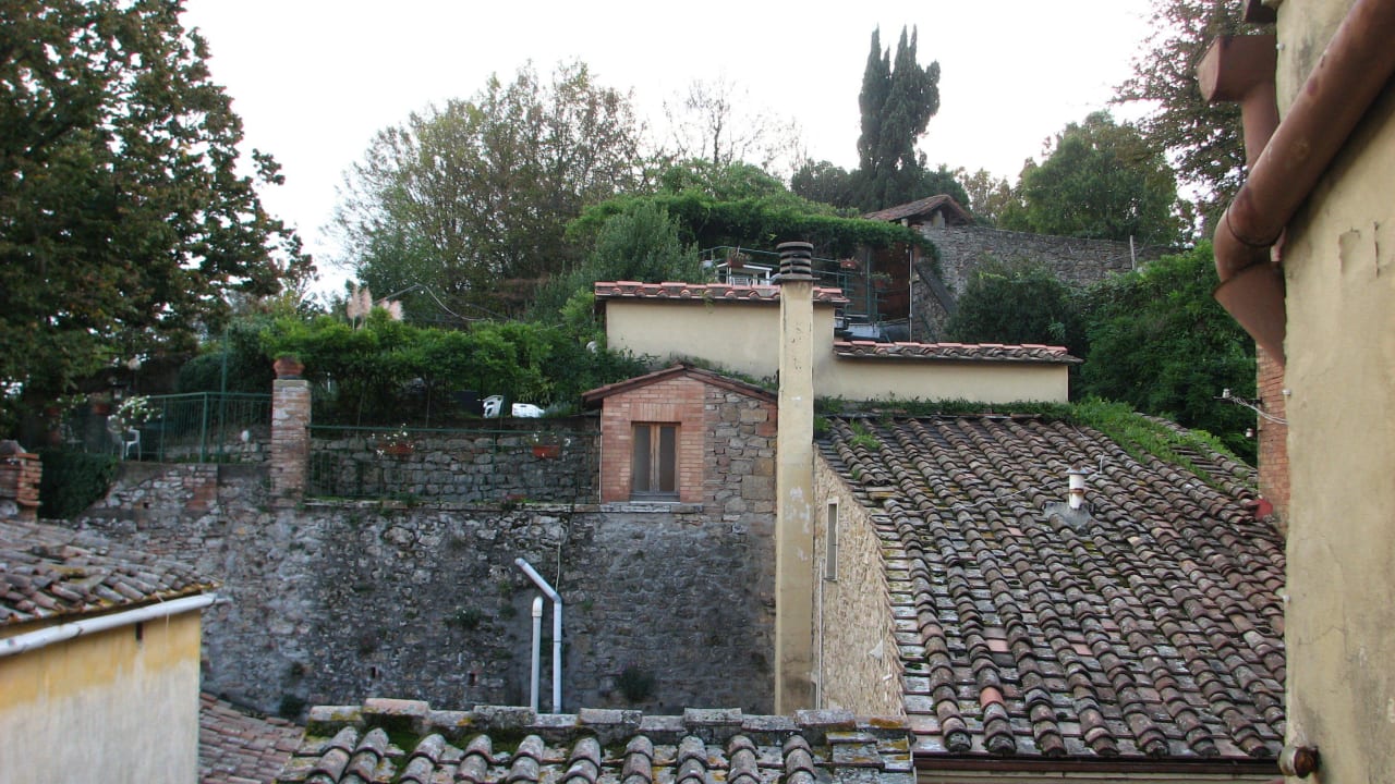 Blick auf die Gartenanlage Hotel Albergo Etruria