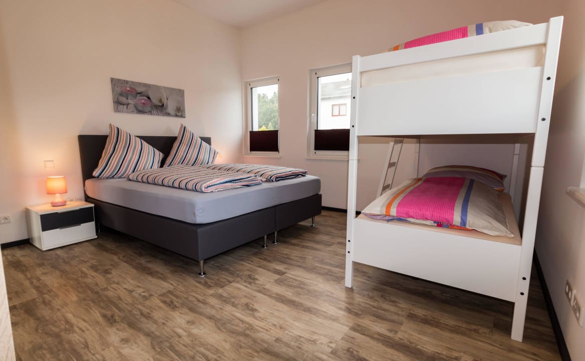 Schlafzimmer für 4 Personen Schneider Winterberg La Vita