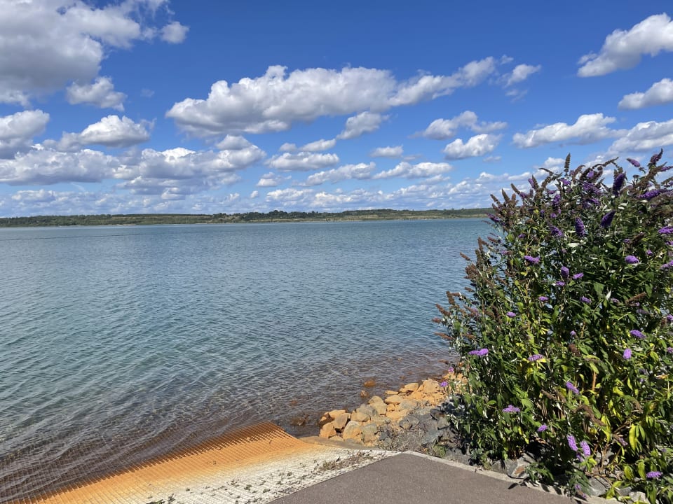 Außenansicht LAGOVIDA Ferienresort am Störmthaler See