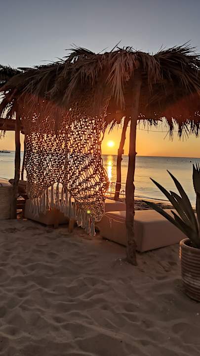 Strand Fort Arabesque Resort, Spa & Villas