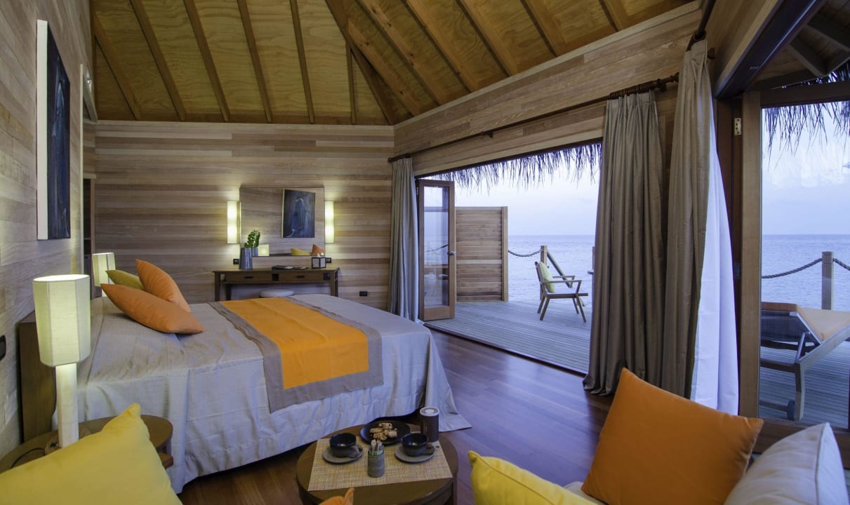 Schlafzimmer der Suite Mirihi Island Resort