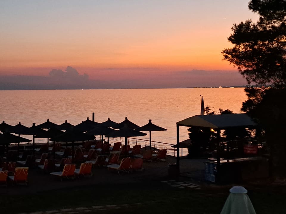 Strand Istion Club & Spa