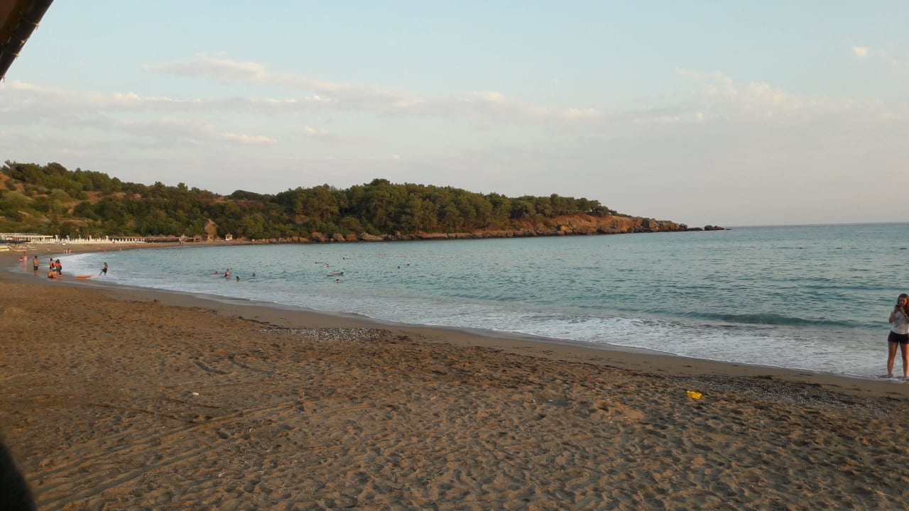 Hier ein Blick auf den abendlichen Strand. Arycanda Kirman Premium
