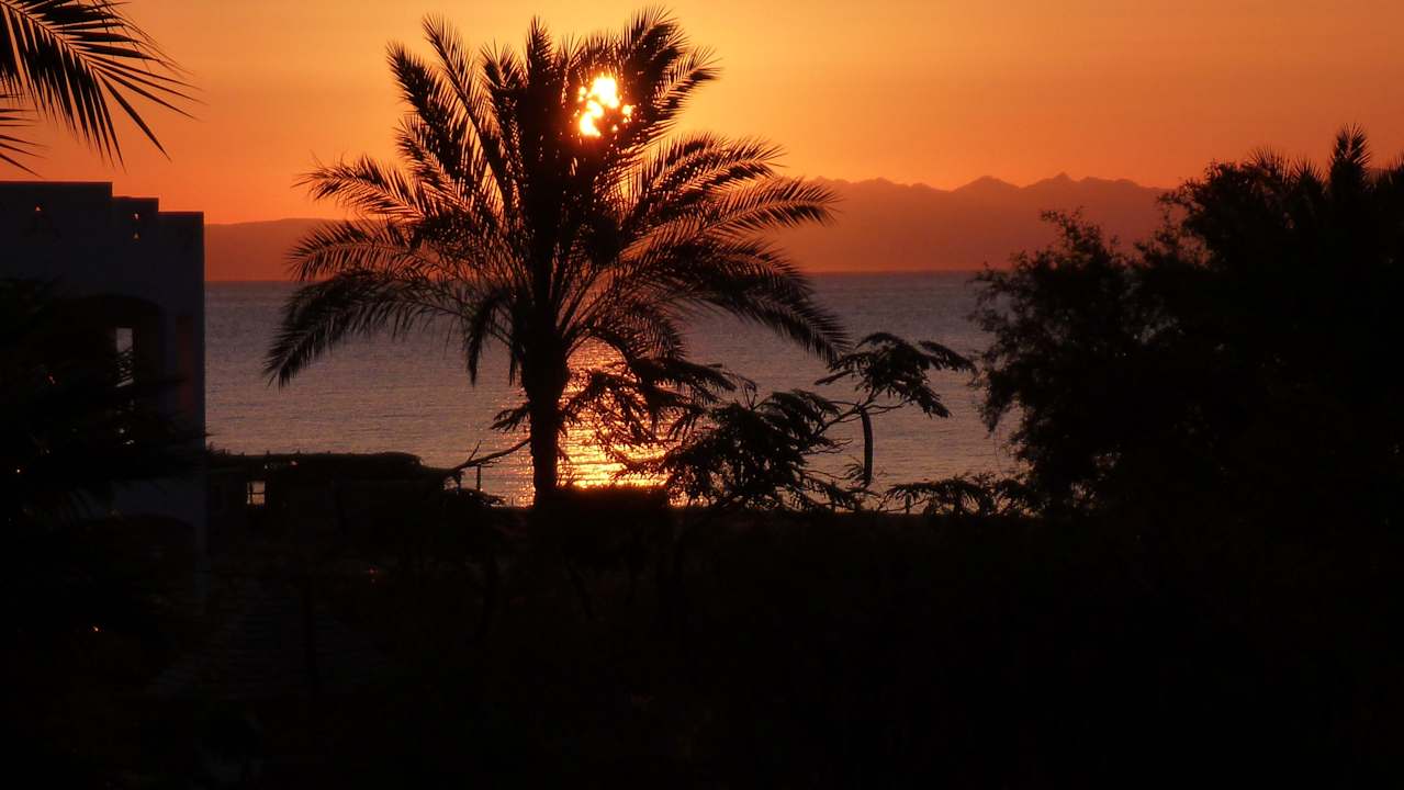 Sonnenaufgang vom Zimmer aus Happy Life Village