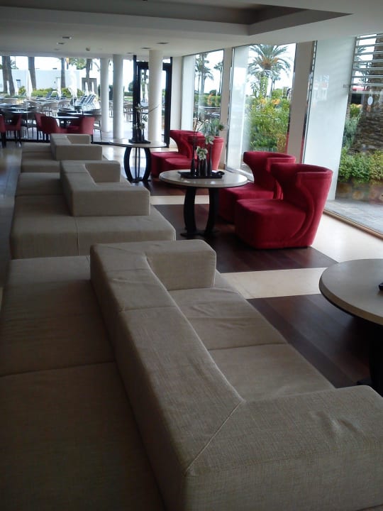 Sitzgelegenheiten allsun Hotel Bahia del Este