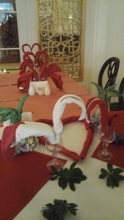 Tischdeckoration bei Abreise oder Geburtstag Diamond Excellence Resort & Spa