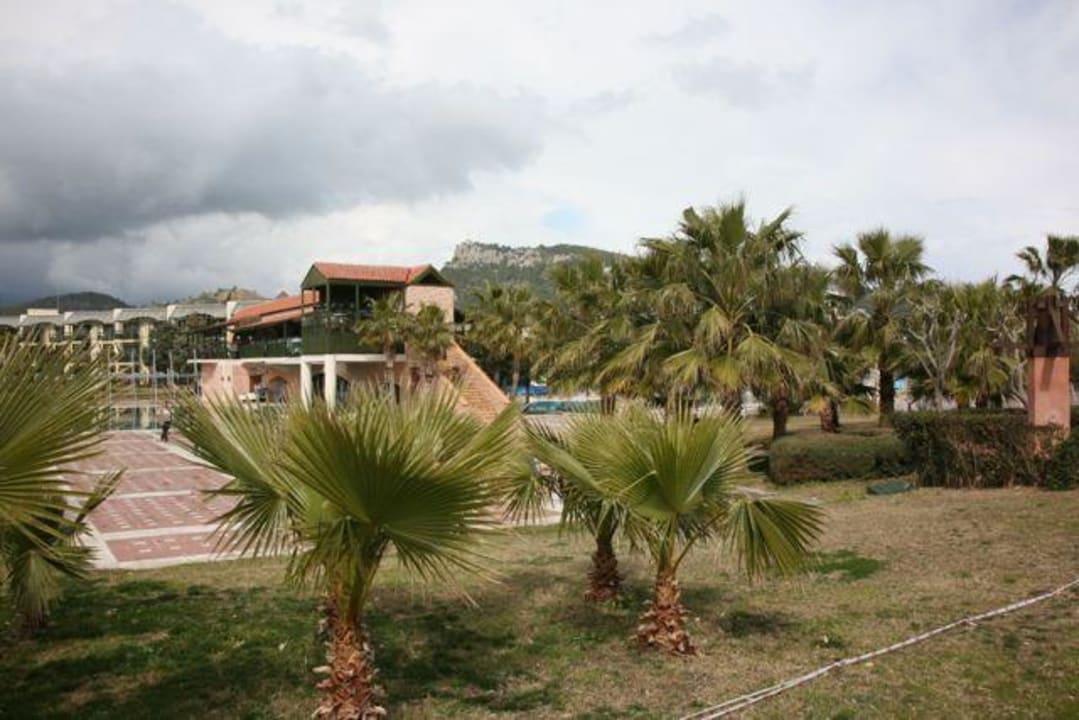 Von der Strandseite  Limak Limra Hotel & Resort