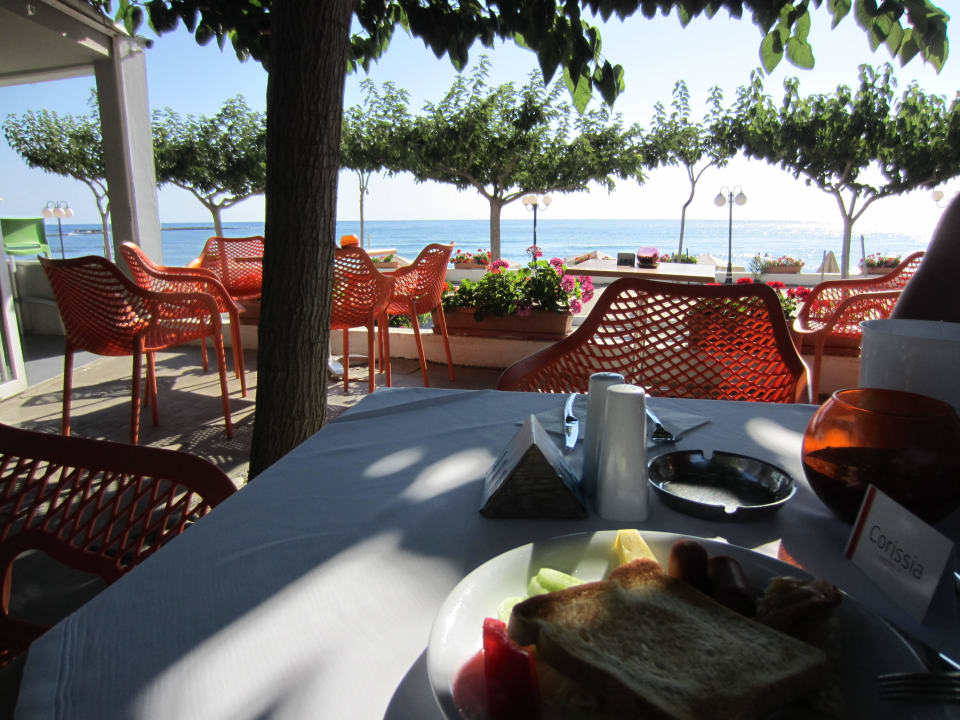 Aussicht beim Frühstück Hotel Corissia Princess