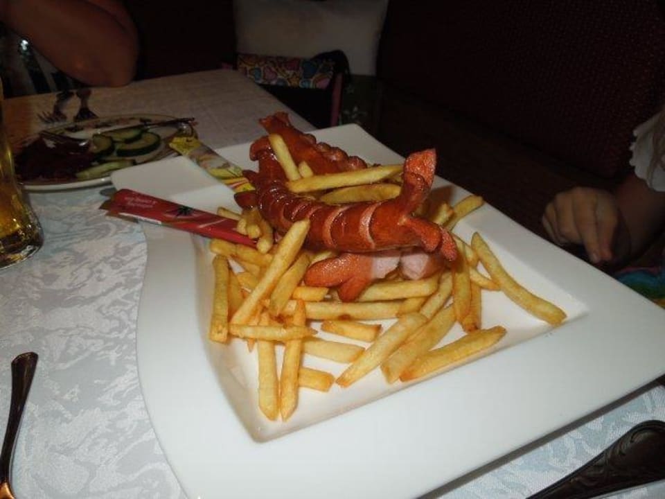 Kindermenü Grillwurst Hotel Glockenstuhl