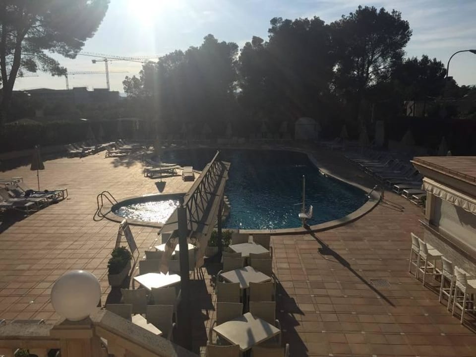 Nüchterner Pool Grupotel Orient