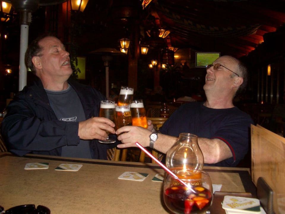 happy hour BG Hotel Caballero