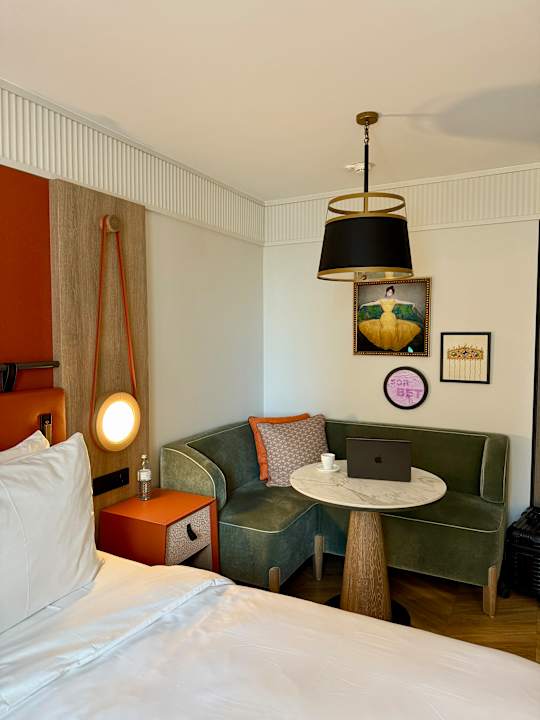 Zimmer Imperial Riding School, Autograph Collection