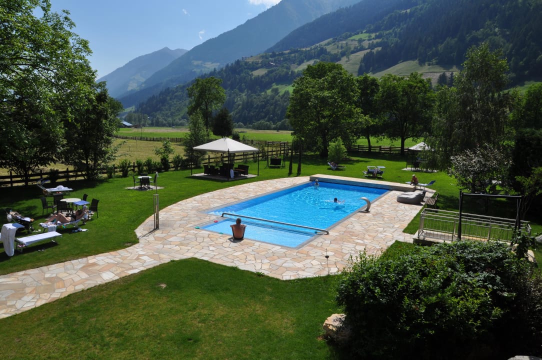 Pool Hotel Wiesenhof Garden Resort