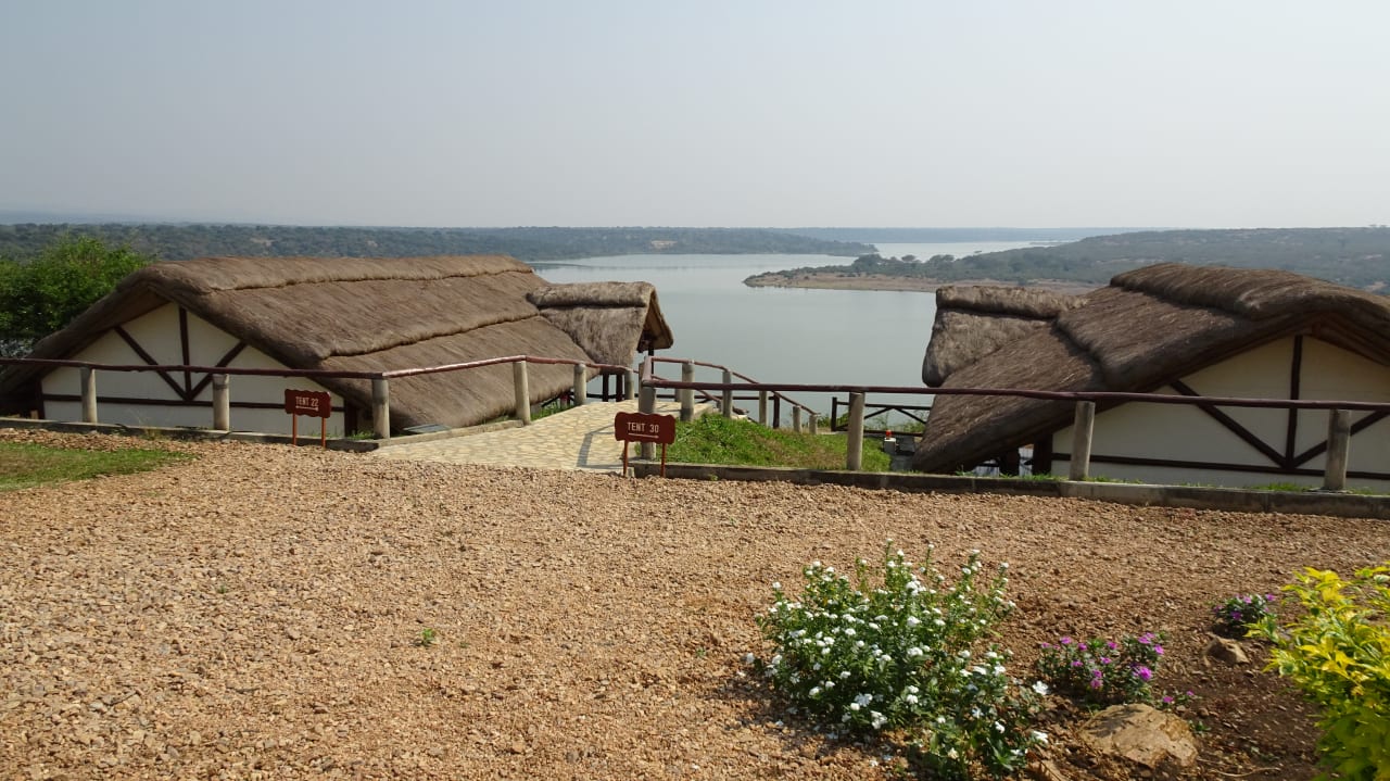 Außenansicht Mweya Safari Lodge