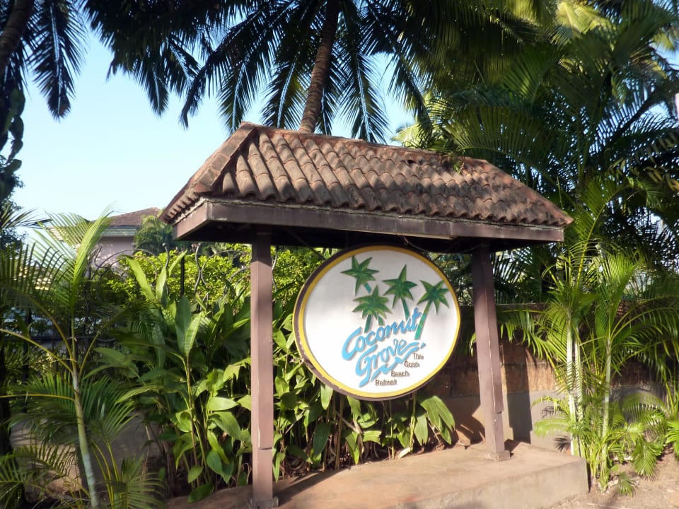 Wejście do hotelu Hotel Coconut Grove