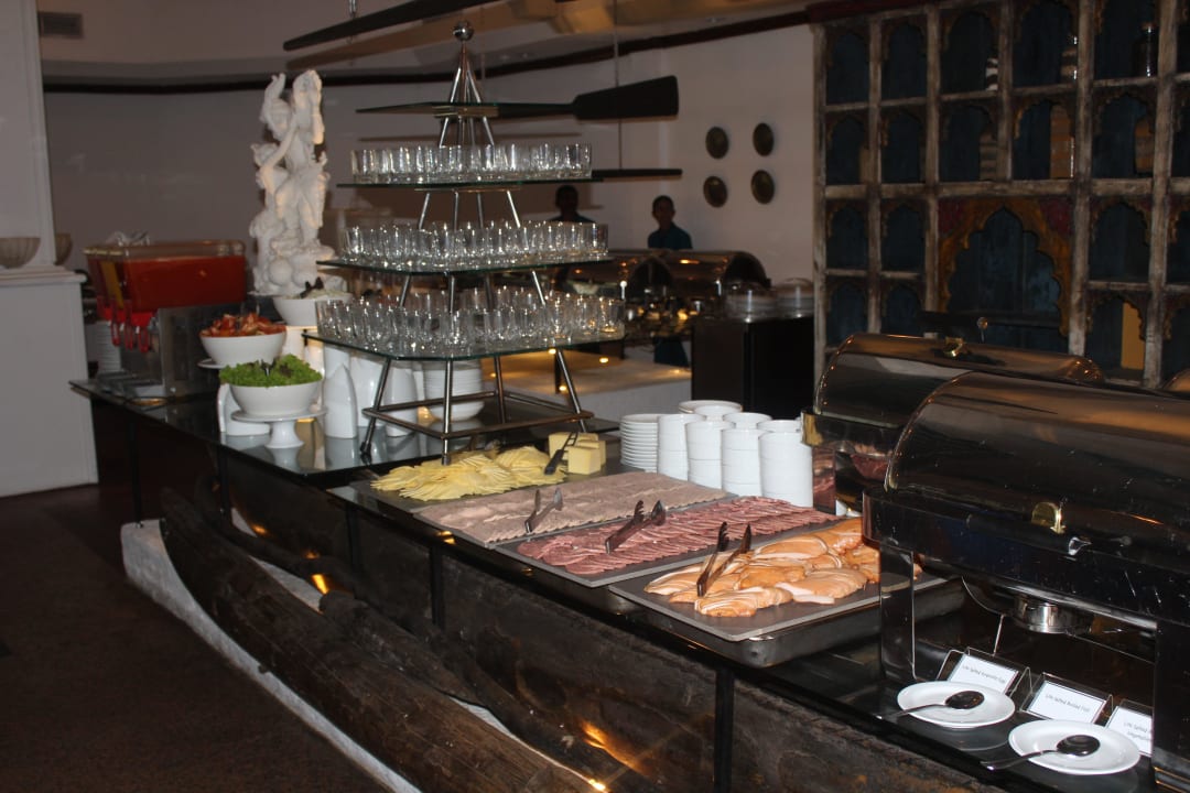 Frühstück Royal Palms Beach Hotel