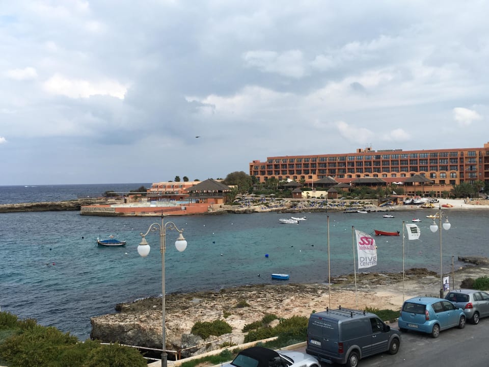 Blick auf die Bucht von der Poolanlage Riviera Spa Resort - Adults Only