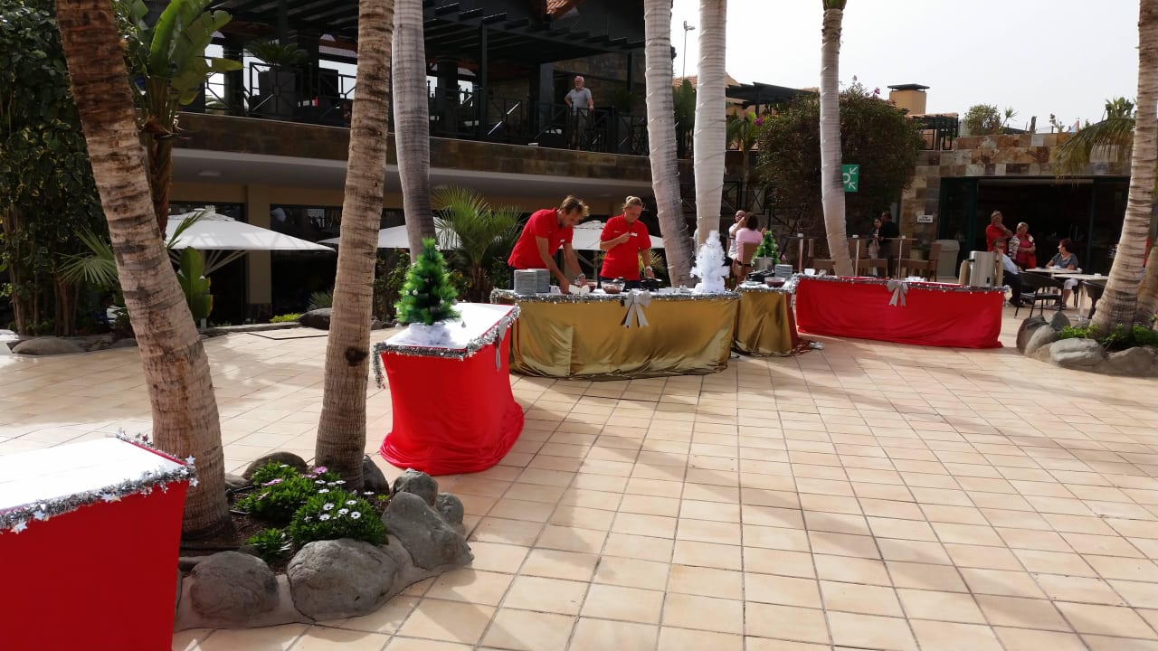 Weinachtsmarkt am Pool allsun Hotel Esplendido