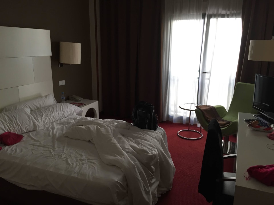 Blick ins Doppelzimmer Elba Madrid Alcalá