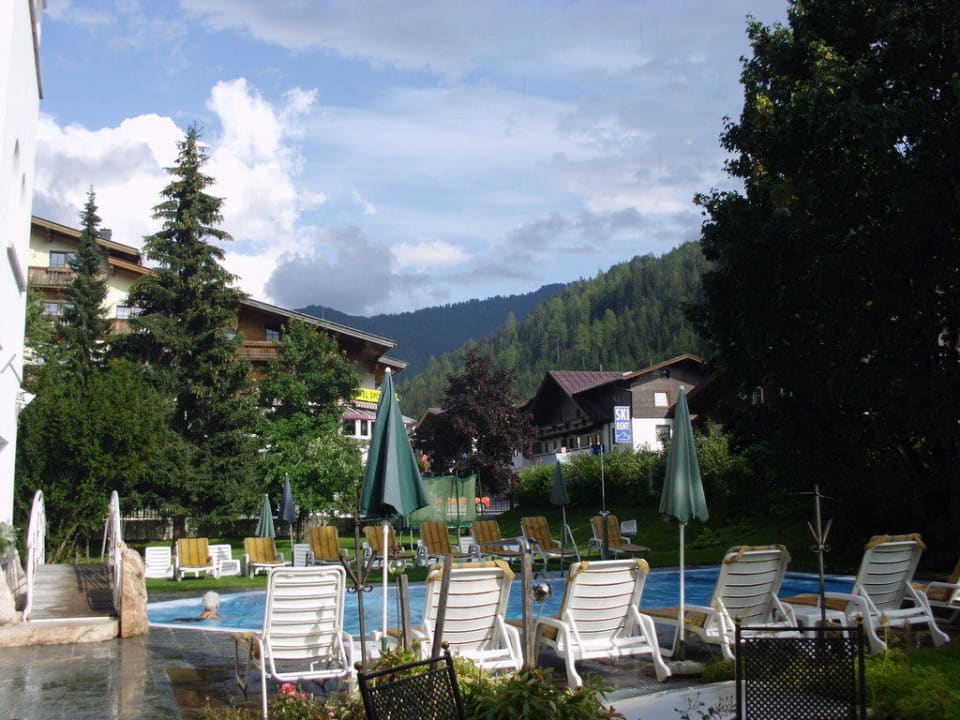 Ruhezone am Pool Hotel Gaspingerhof