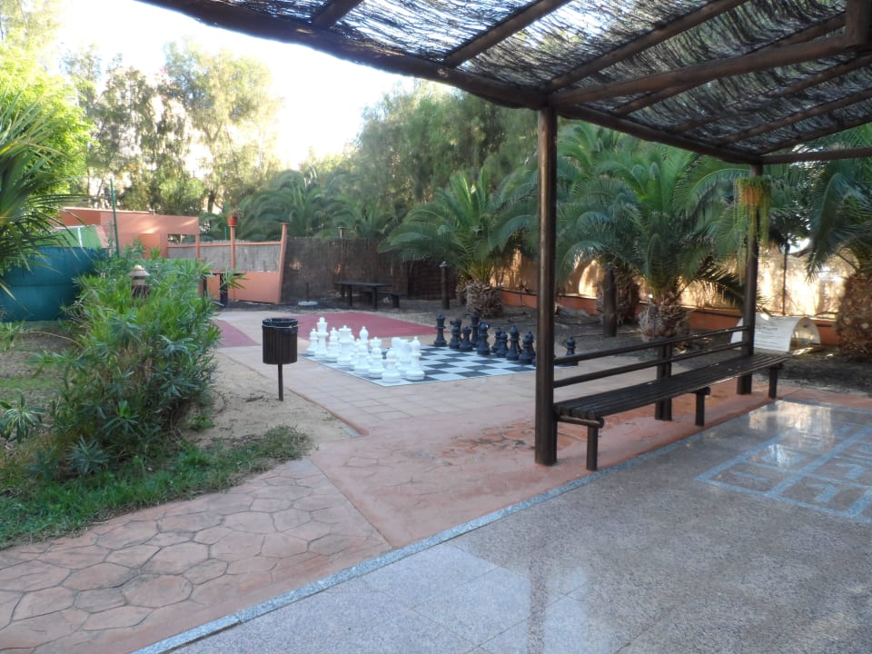 Vorne für Schaffelbord - hinten Schach IFA Altamarena by Lopesan Hotels