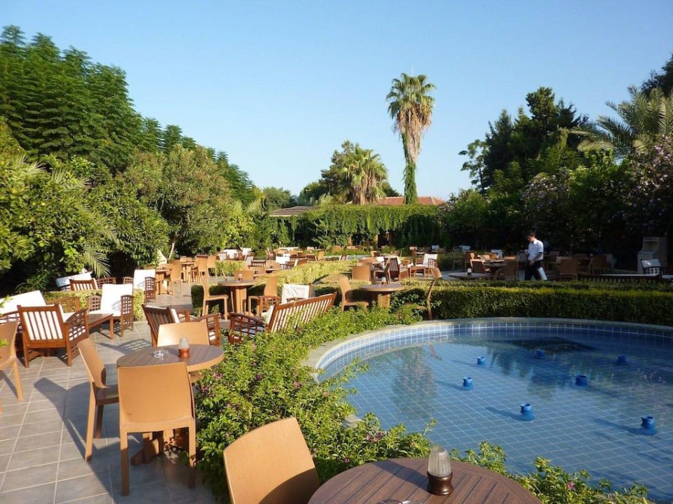 Bar Can Garden Beach