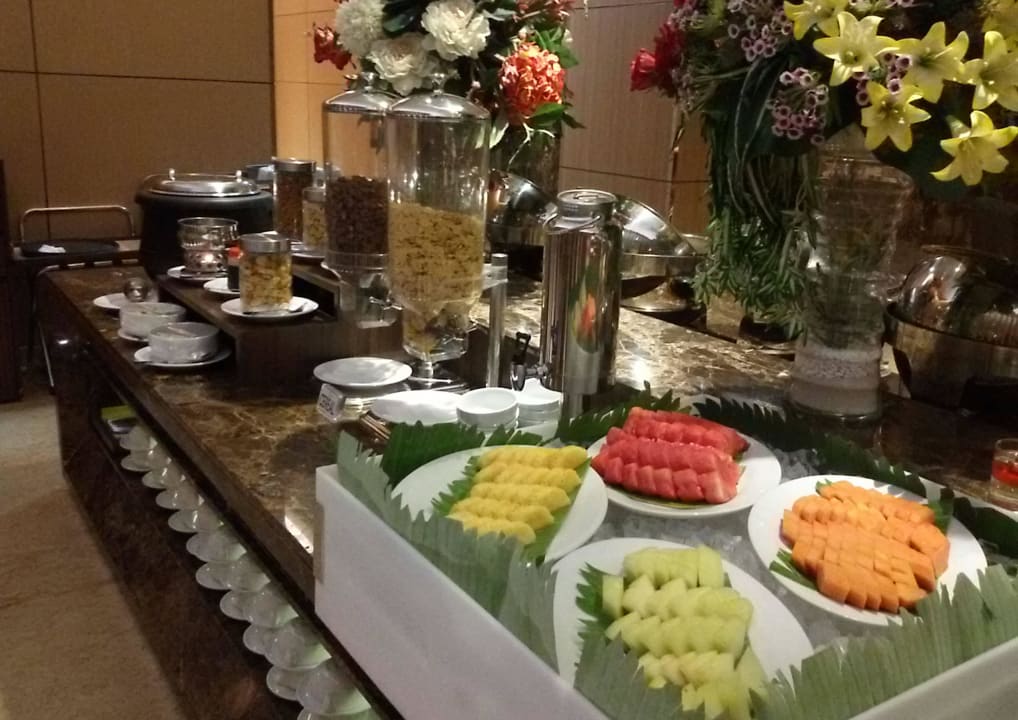 Ritz Cafe Orchardz Hotel Bandara