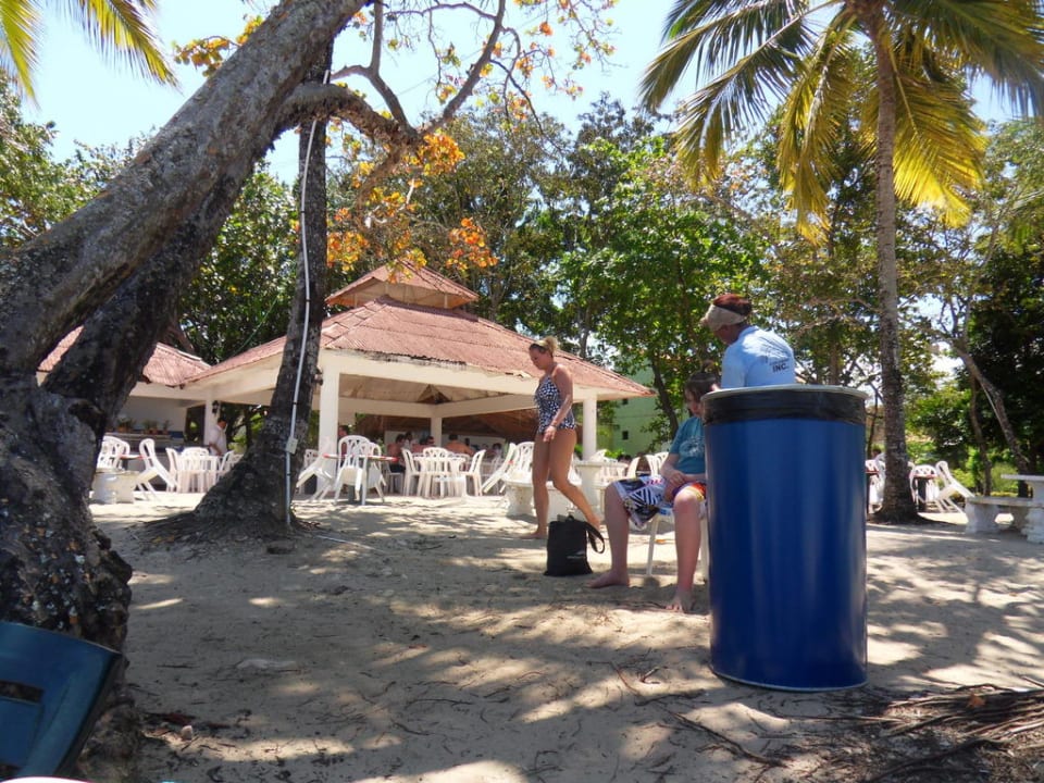 Strandbar Emotions by Hodelpa Puerto Plata