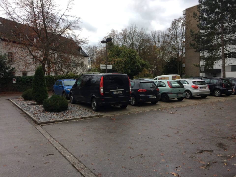 Parkplatz Hotel Mercure Düsseldorf-Neuss