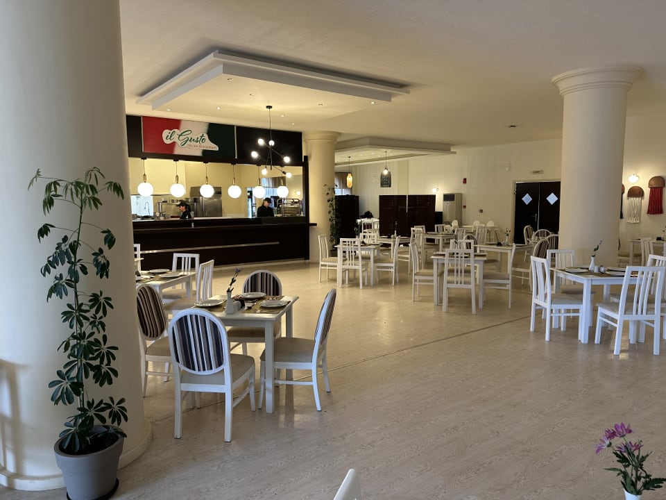 Gastro Sandy Beach Resort