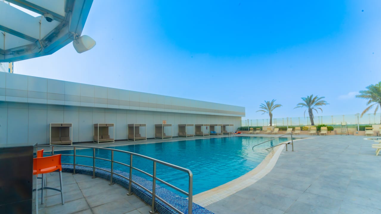 Pool Novotel Fujairah