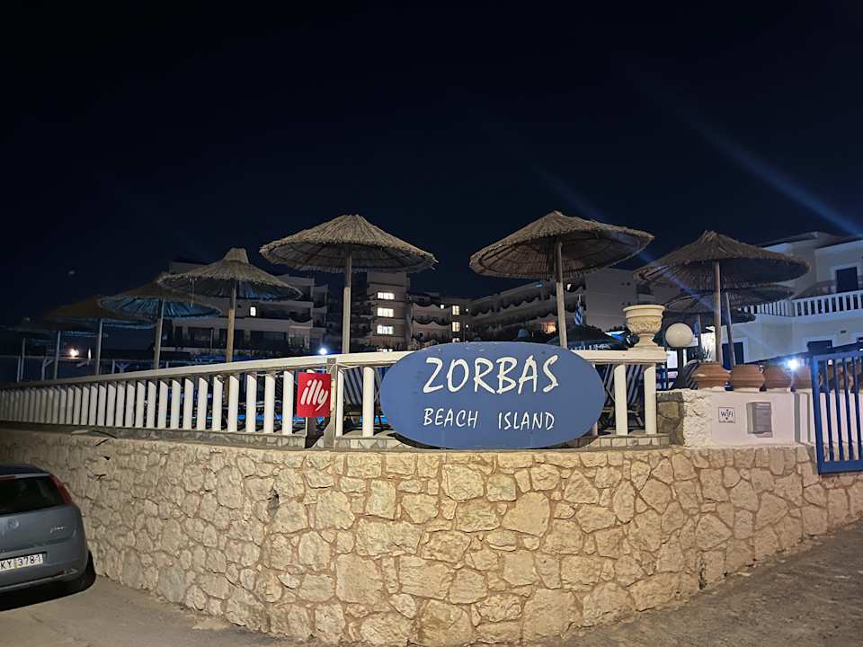 Außenansicht Apartments Zorbas Island