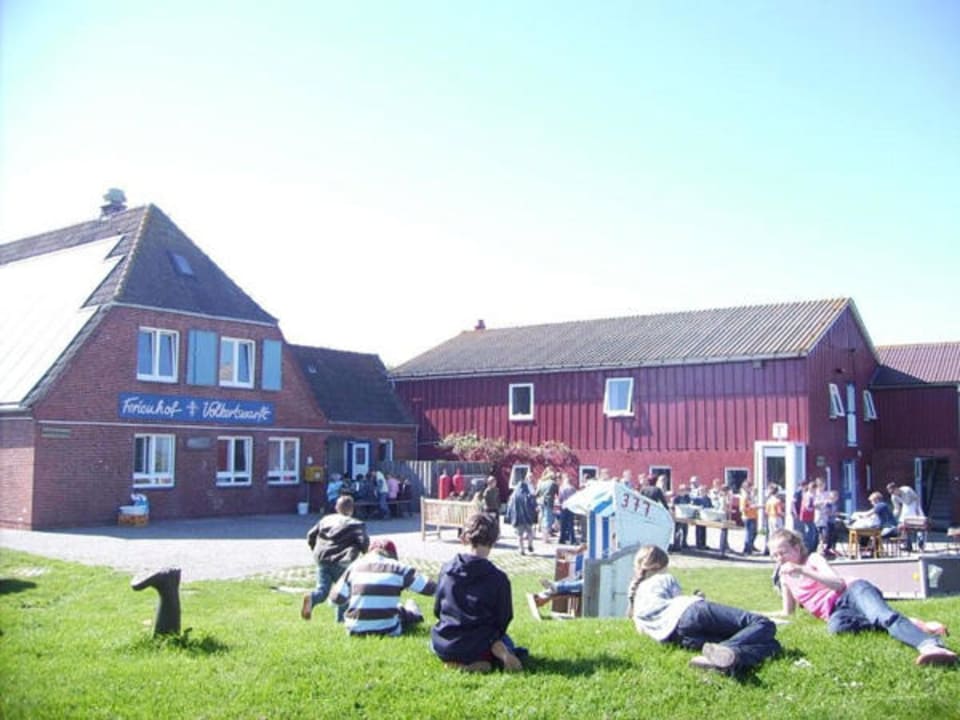 Grillen auf dem Hof der Ferienwarft Ferienhof Volkertswarft