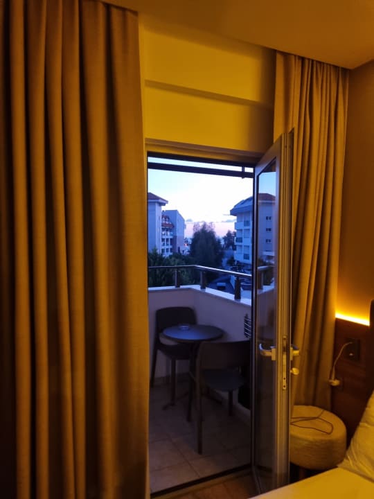 Zimmer Side Story Resort & Spa