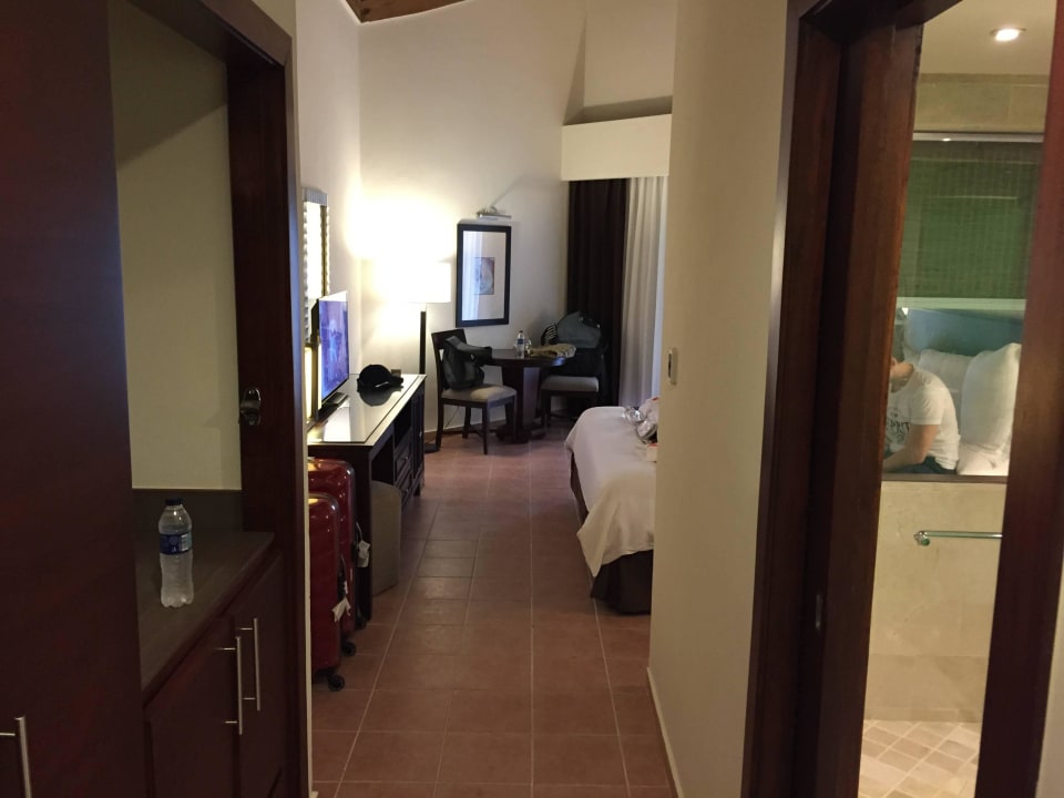 Blick ins Zimmer Dreams La Romana Resort & Spa