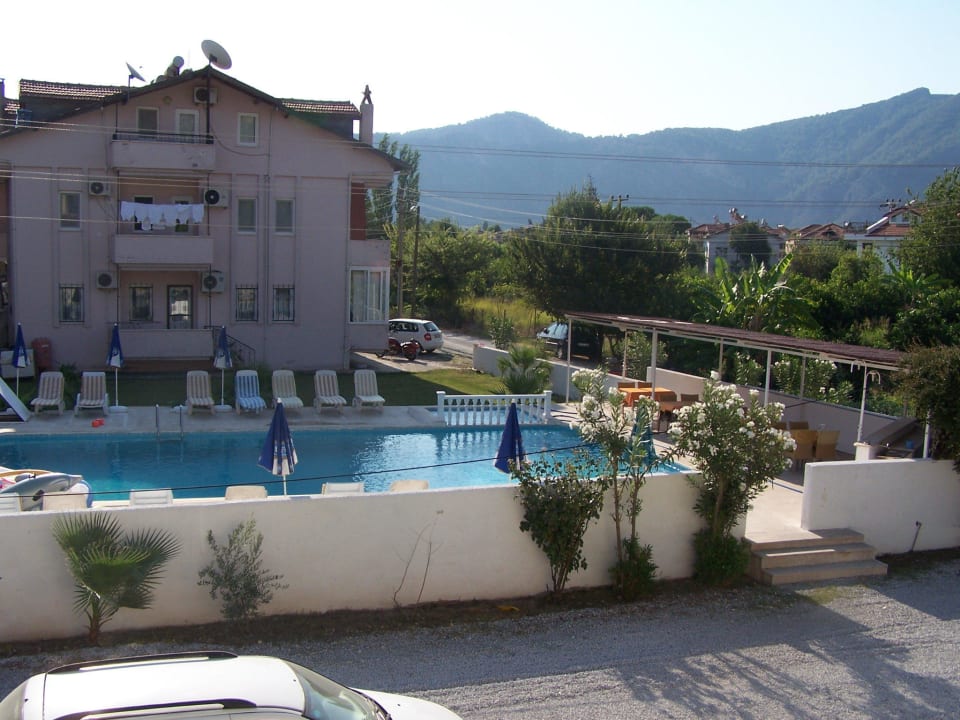 Hotelpool, Blick vom Balkon. Hotel Patio