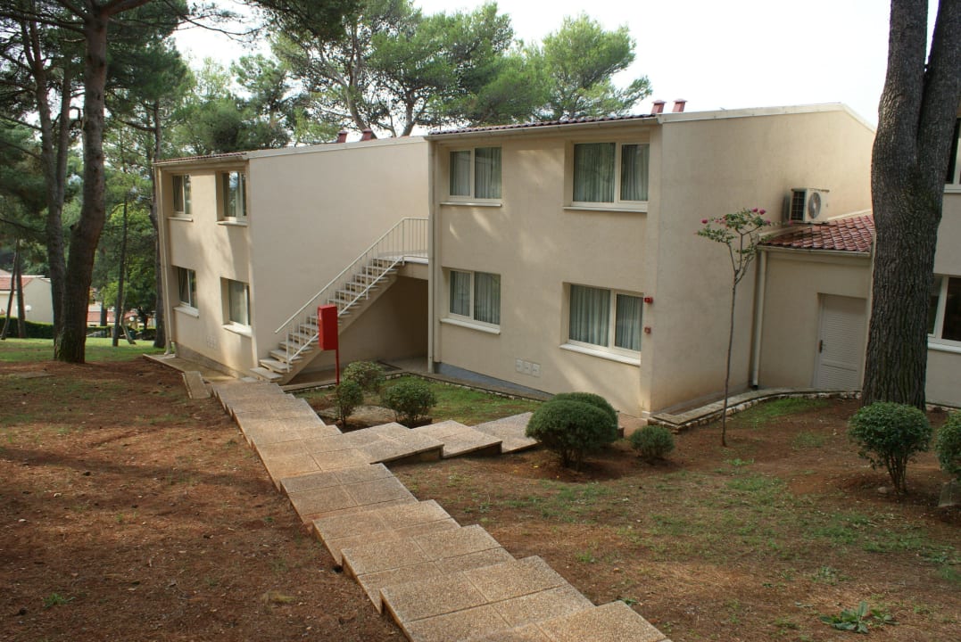 Zweigeschossige Appartementhäuser Apartments Bellevue Plava Laguna