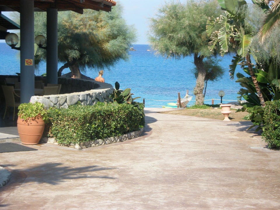 Weg zur Bar und zum Strand Hotel Villaggio Il Gabbiano