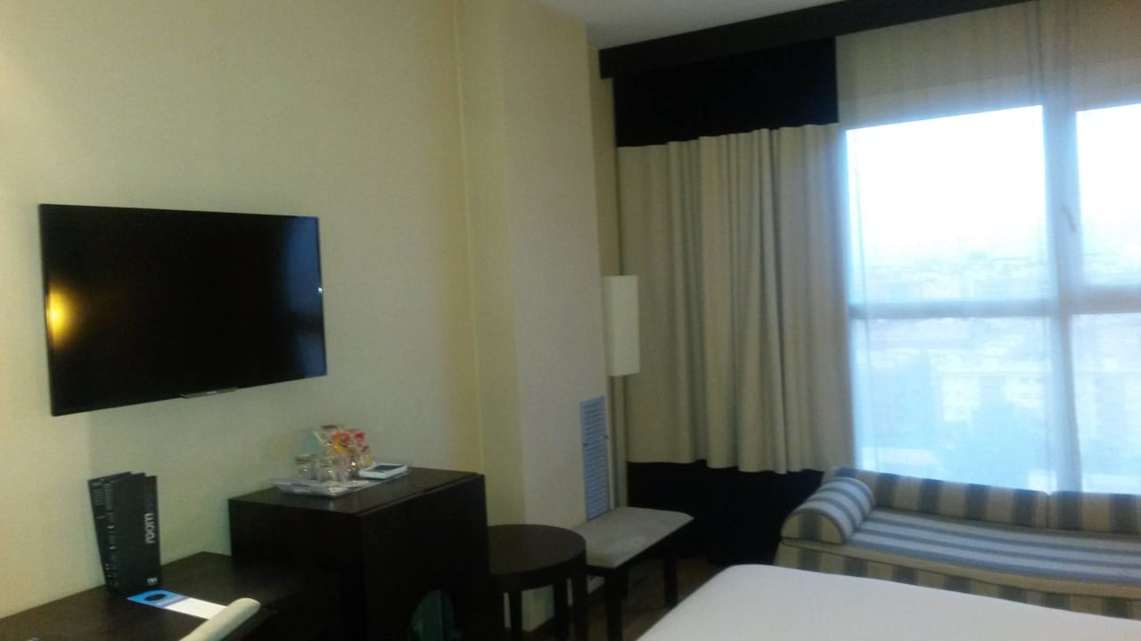 Zimmer NH Valencia Center