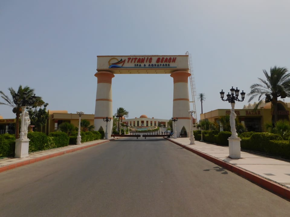 Außenansicht Titanic Beach Spa & Aqua Park