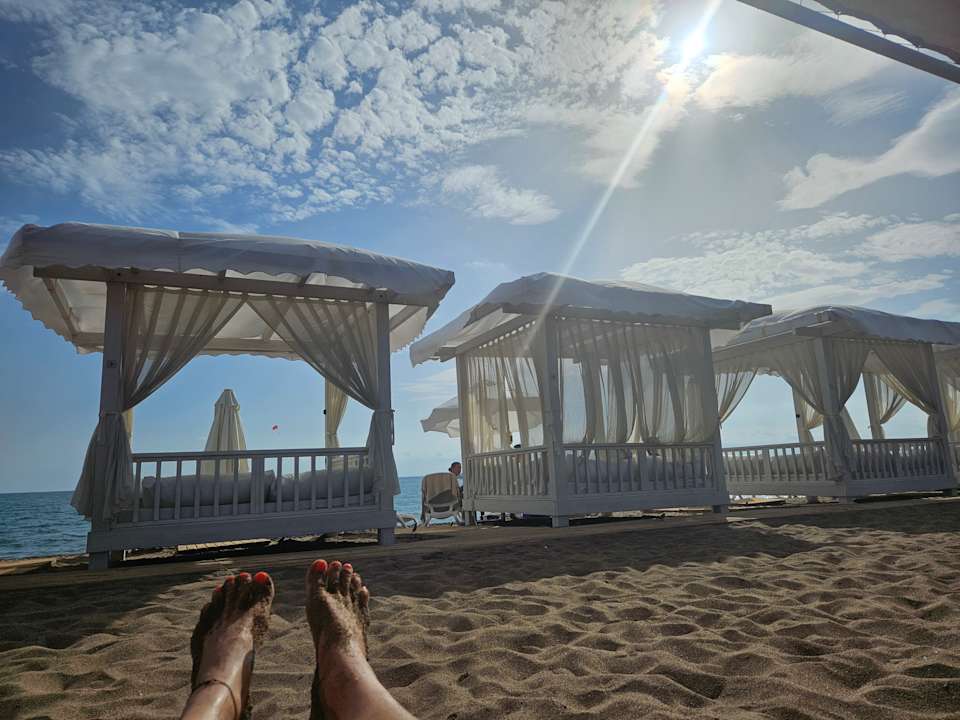 Strand Royal Wings Hotel