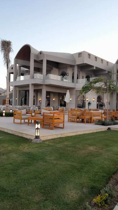 Gastro Diamond Beach by Pearl Resort