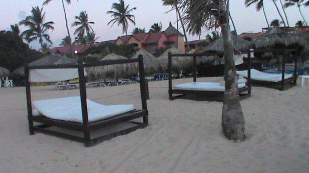 Strandbetten für VIPs Punta Cana Princess All Suites Resort & Spa