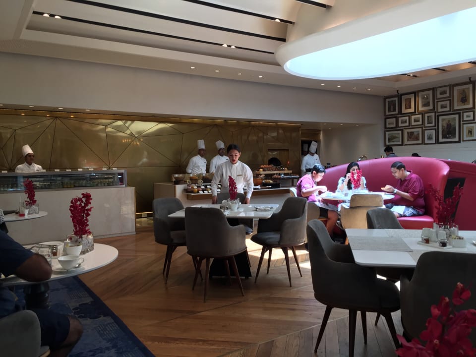 Gastro Hotel The Oberoi Grand