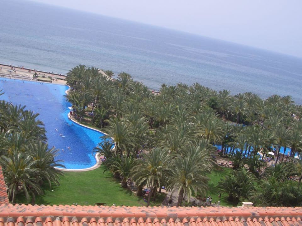 Pools, Promenade und Meer auf einen Blick Lopesan Costa Meloneras, Resort & Spa