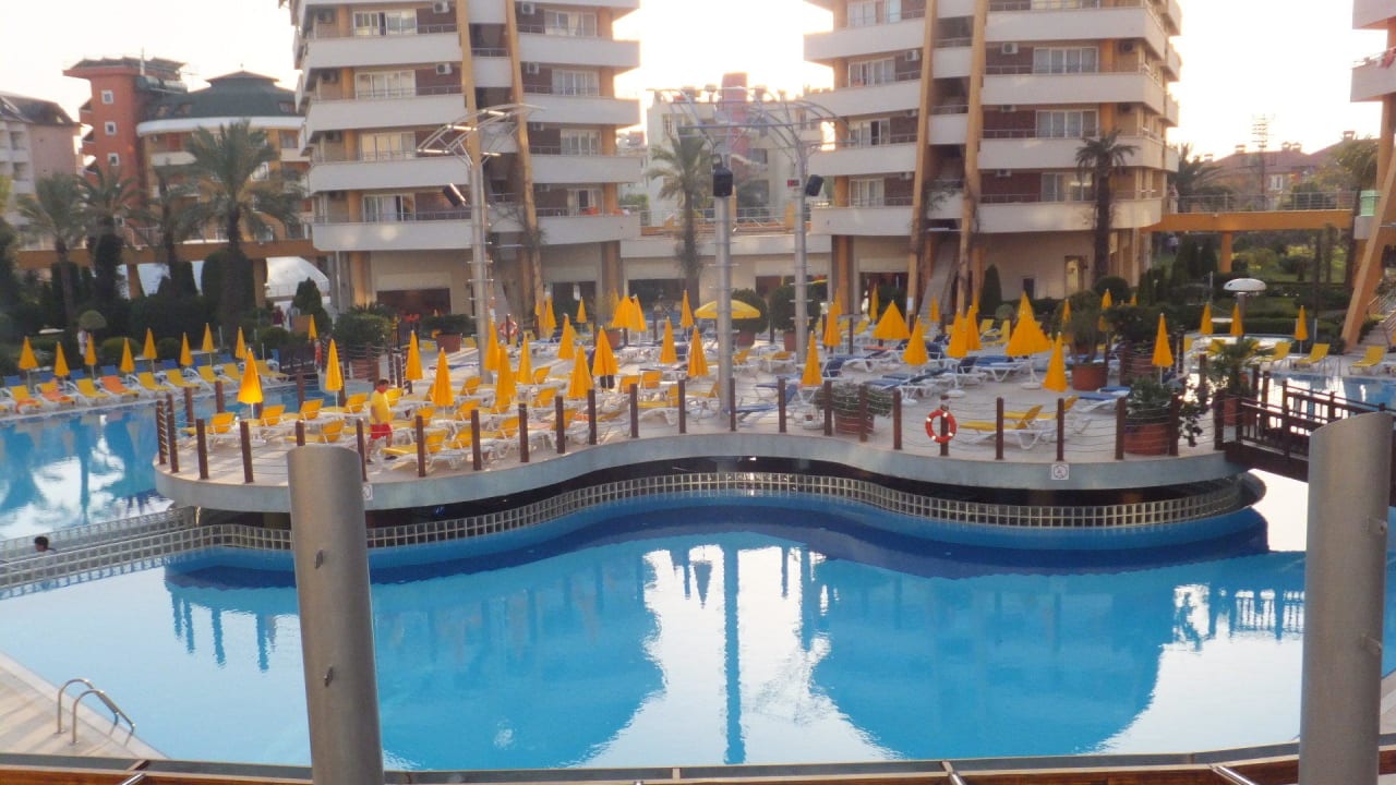 Pool am Tag Alaiye Resort & Spa