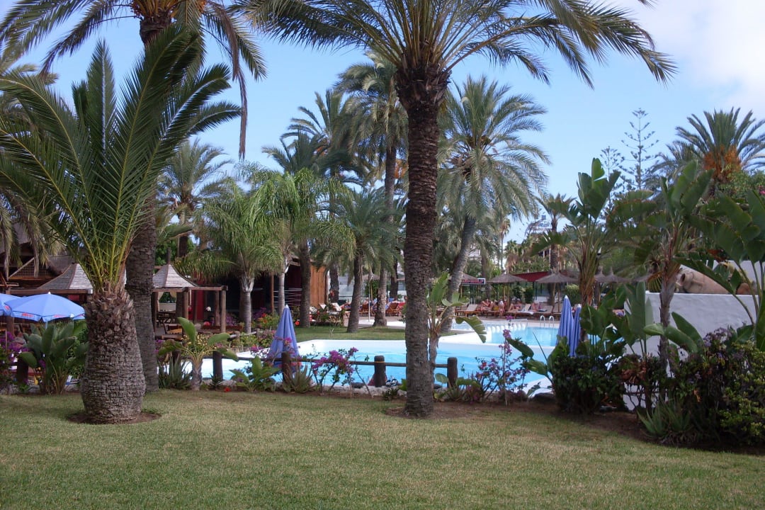 Poolanlage HL Miraflor Suites Hotel